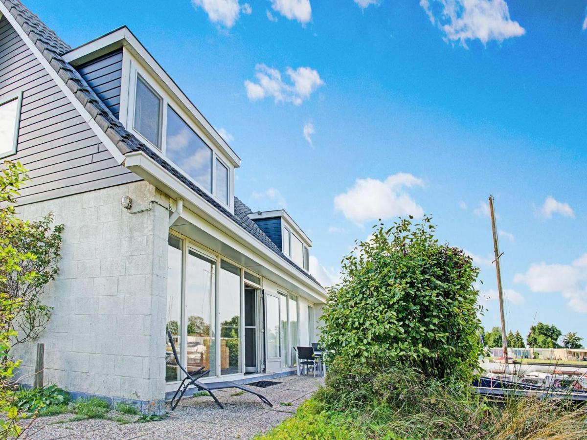 Waterfront Holiday Home With Jetty Boornzwaag over de Wielen エクステリア 写真
